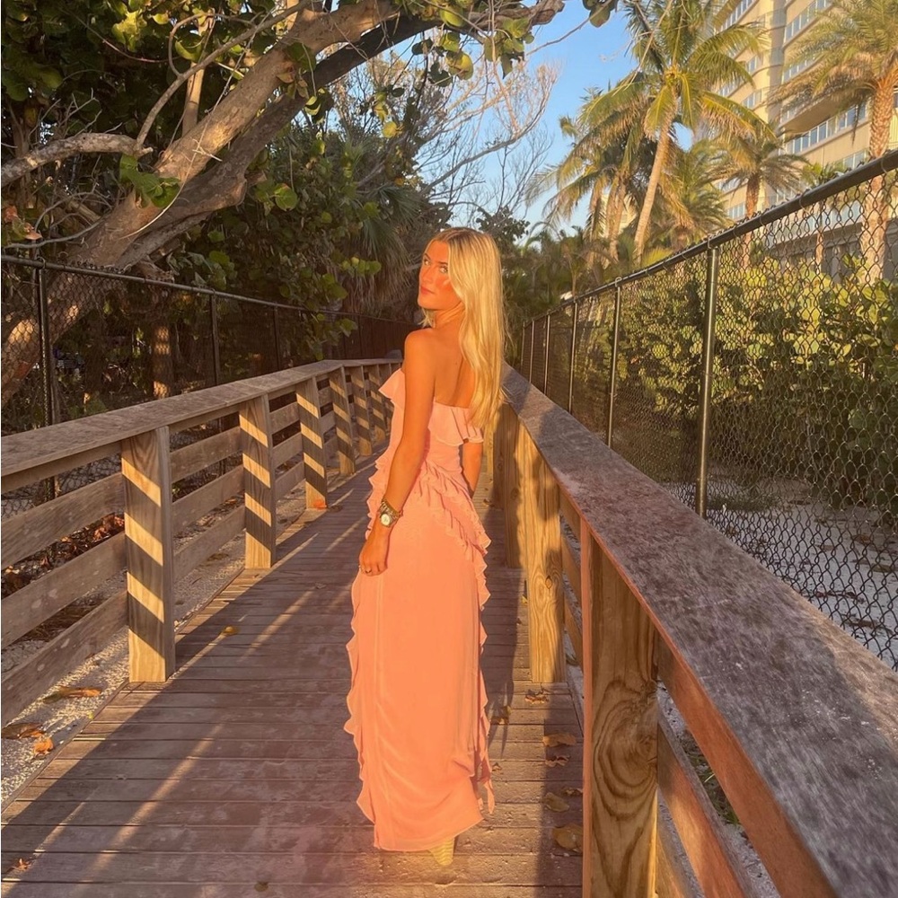 Super pretty house of CB maxi dress worn once size xs